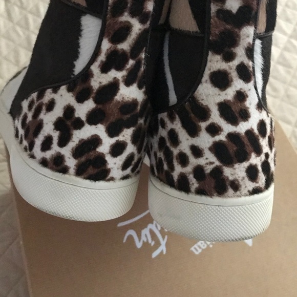 Christian Louboutin: women’s Animal print - Picture 2 of 8